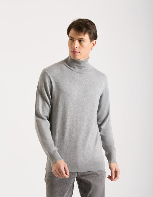 Turtleneck pullover