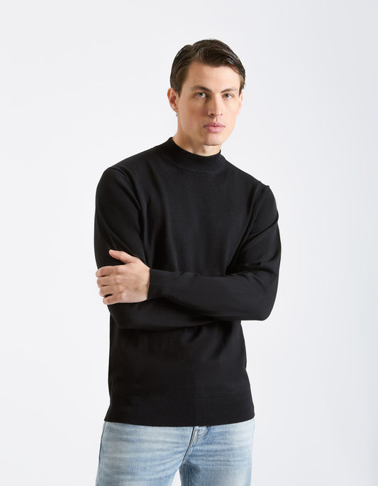 Viscose turtleneck