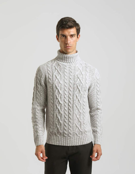 Maglia collo alto con treccia