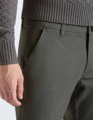 Pantaloni chino in cotone