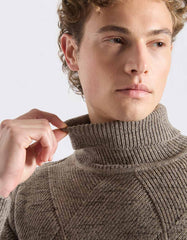 Turtle neck sweater