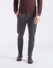 Pantaloni cargo