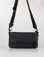 Duffel bag with shoulder strap