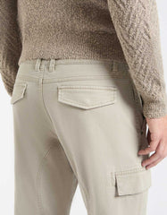 Pantaloni cargo con elastico alle caviglie