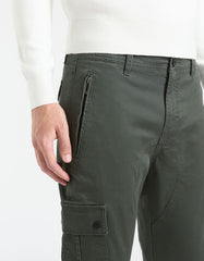 Pantaloni cargo