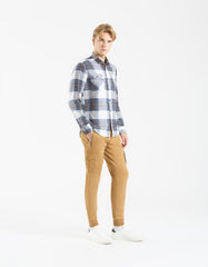 Pantaloni cargo con elastico alle caviglie
