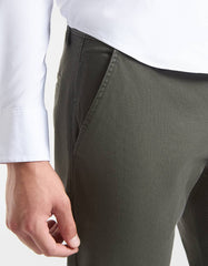 Pantaloni chino in cotone