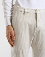 Pantaloni chino in velluto