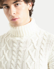 Turtle neck sweater