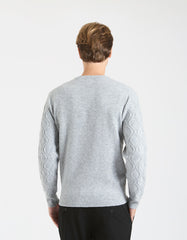Maglia collo alto con treccia