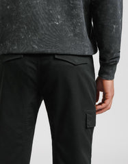 Cargo trousers with elastic at the ankles