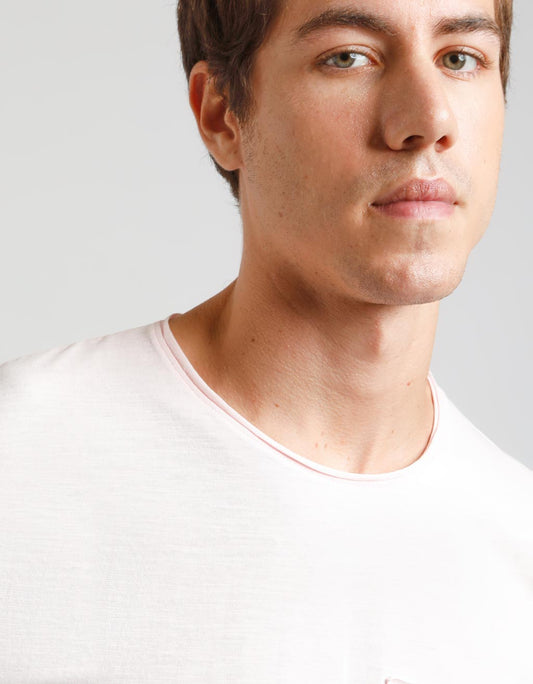 T-shirt con taschino