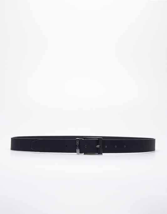 Textured faux leather belt