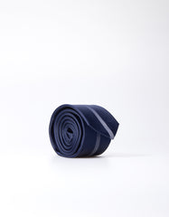 Textured tie