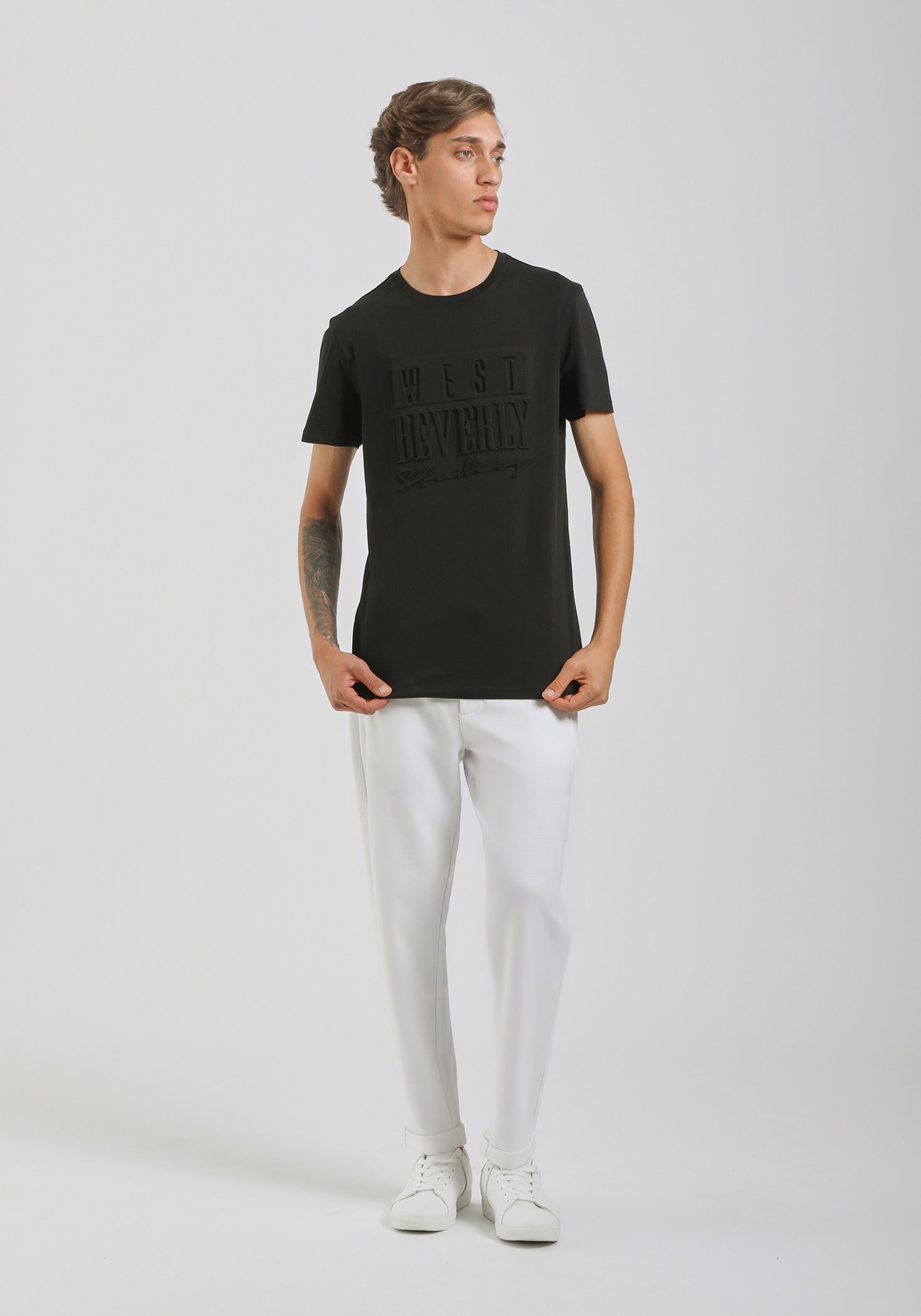 T-shirt con stampa a rilievo |Colore:Nero