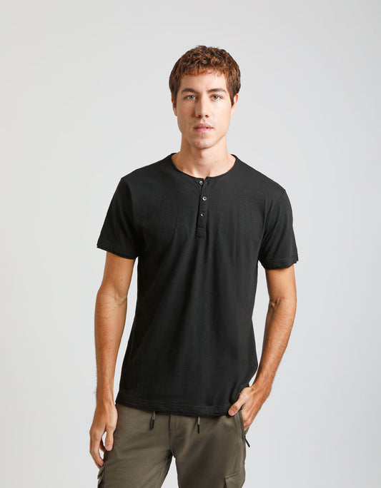 T-shirt collo serafino|Colore:Nero