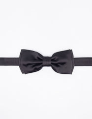Solid color bow tie