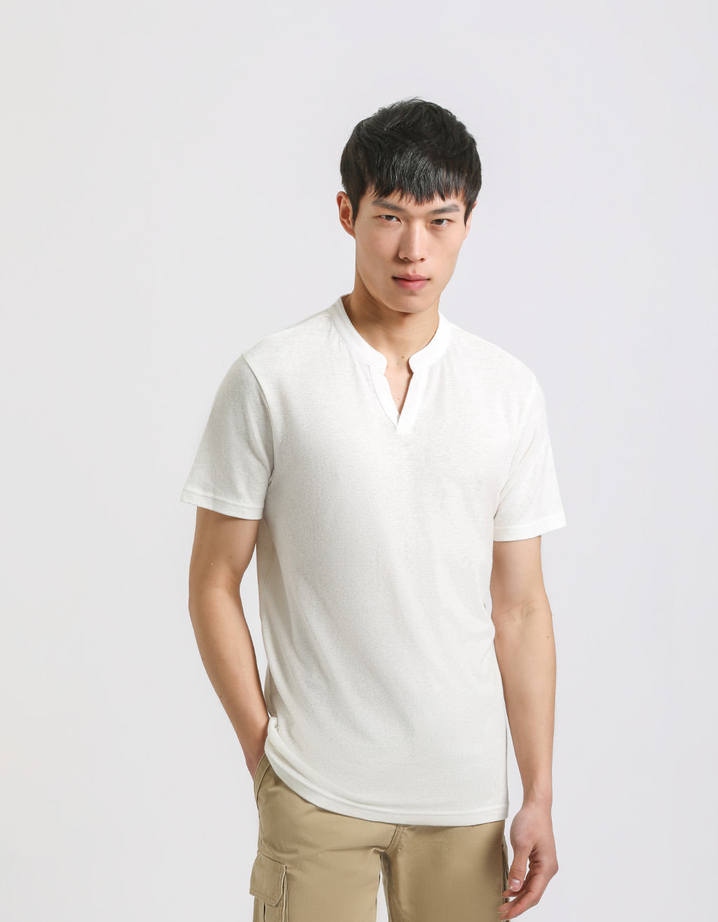 T-shirt con scollo a V|Colore:Off white