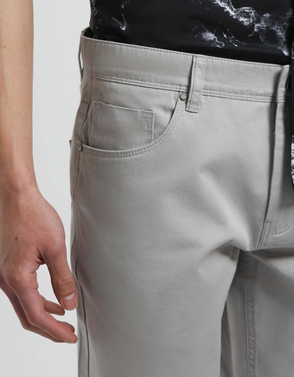 Bermuda cinque tasche in cotone|Colore:Grigio perla