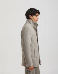 Cappotto corto con collo lupetto
