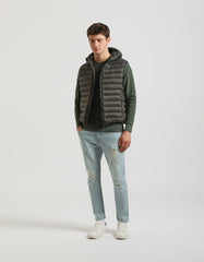 Hooded padded sleeve