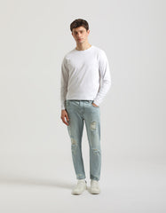 Regular fit jeans with rips