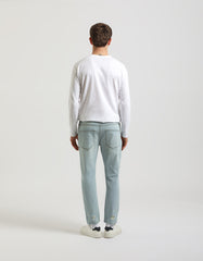 Regular fit jeans with rips