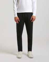 Jogger with drawstring