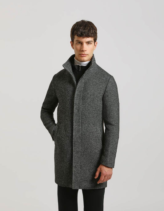 Mock neck coat with patterned
