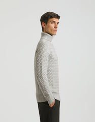 Maglia collo alto con treccia