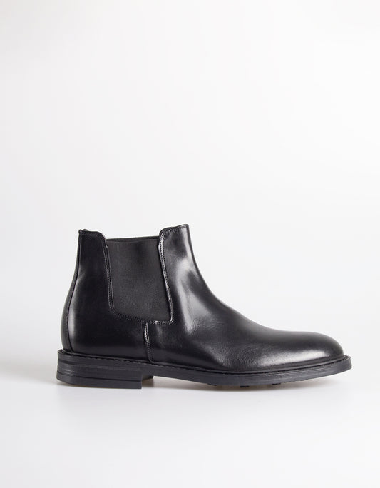 Leather ankle boot