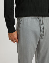 Jogger with drawstring