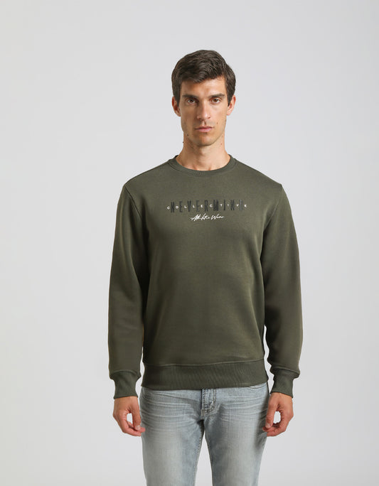 Crew neck sweater