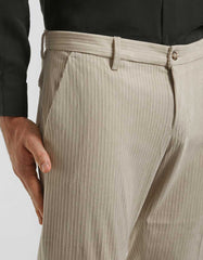 Pantaloni chino in velluto