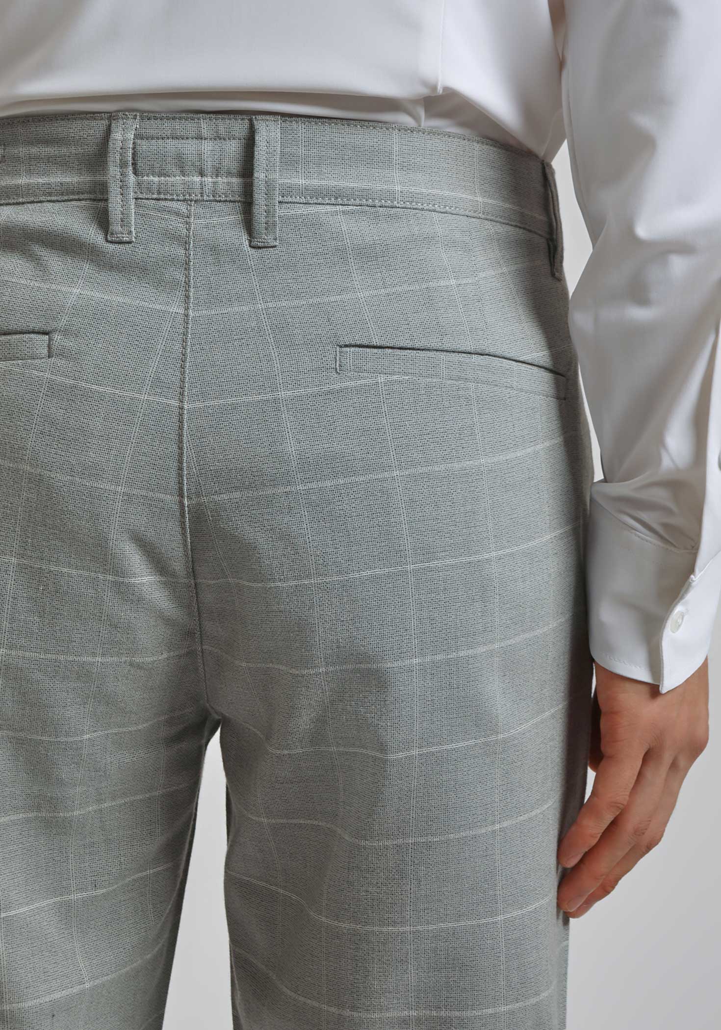 Pantaloni chino con fantasia a quadri|Colore:Grigio
