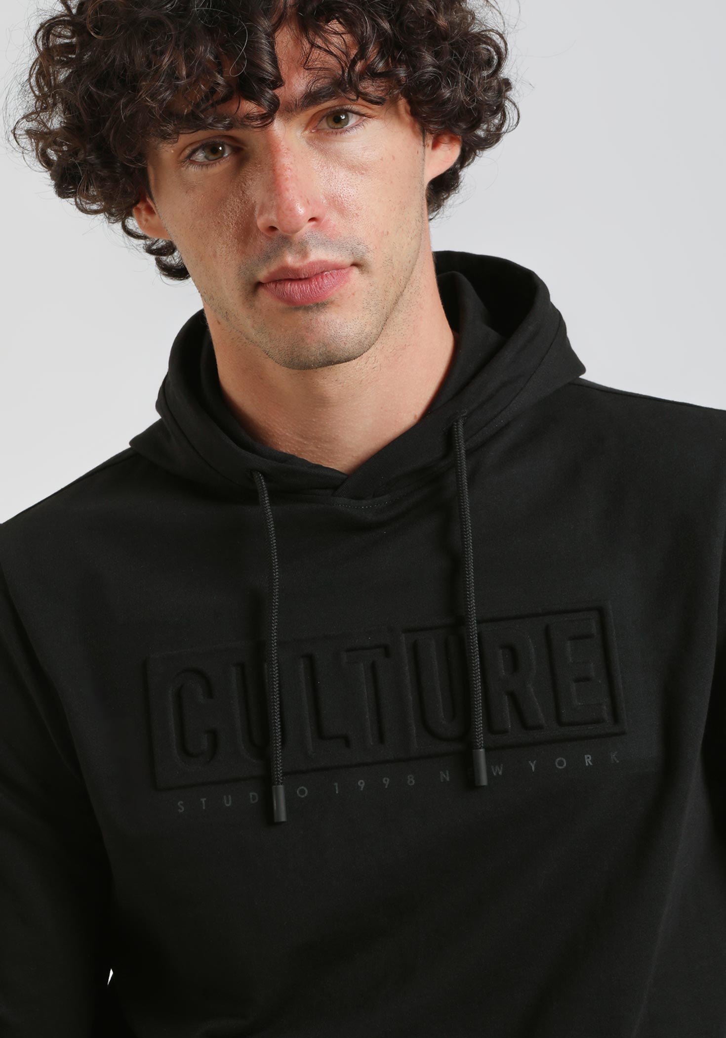 Felpa con cappuccio con stampa a rilievo|Colore:Nero