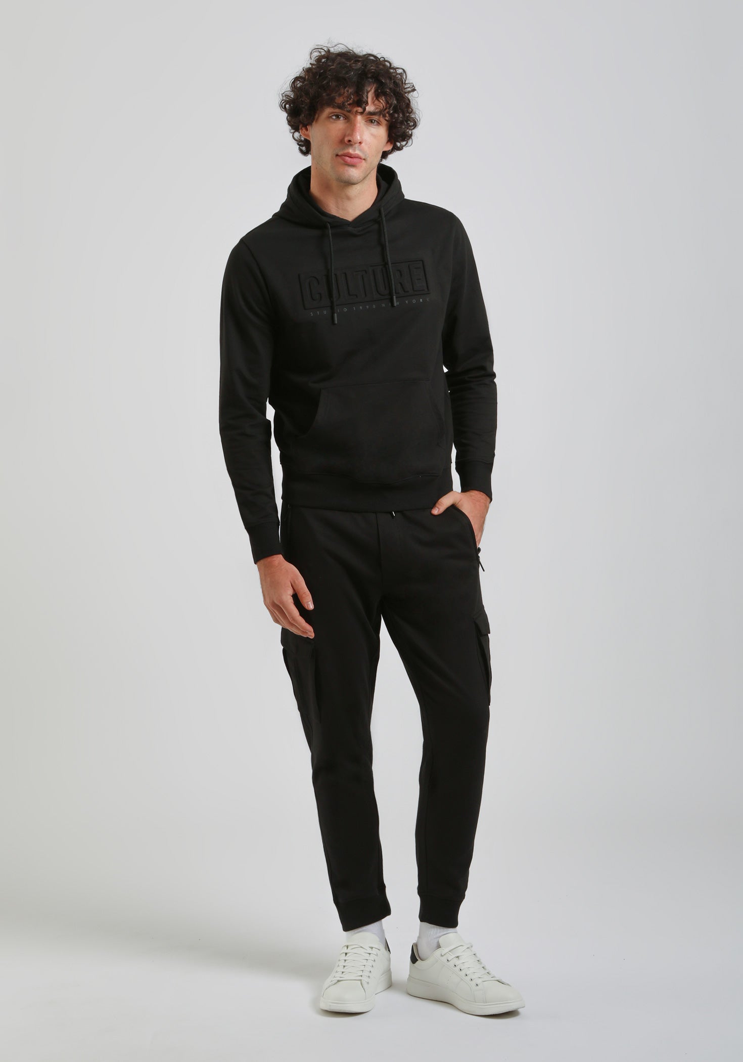 Felpa con cappuccio con stampa a rilievo|Colore:Nero