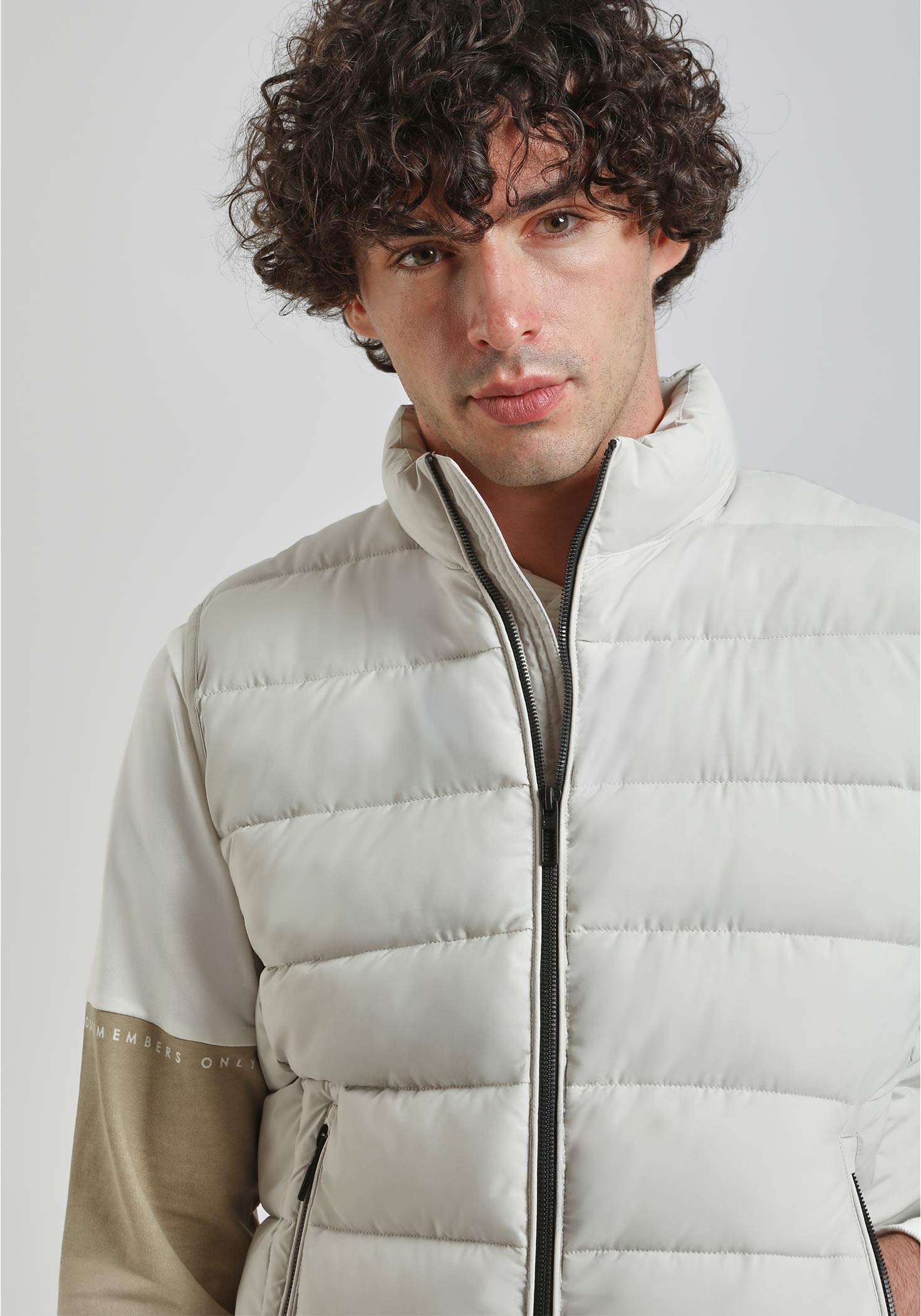 Smanicato imbottito in tessuto tecnico|Colore:Off white