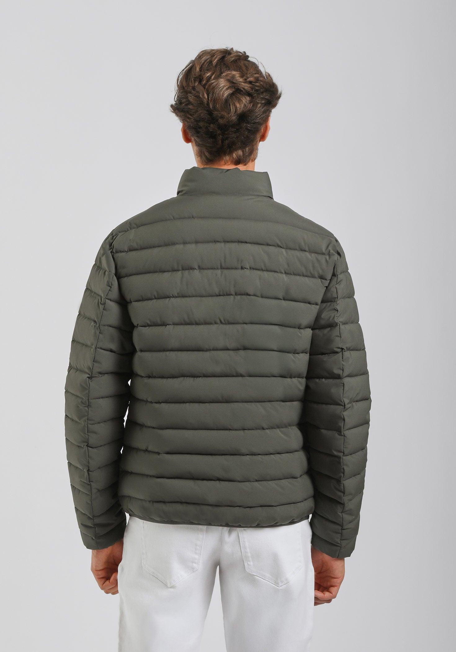 Giubbotto imbottito con collo lupetto|Colore:Militare