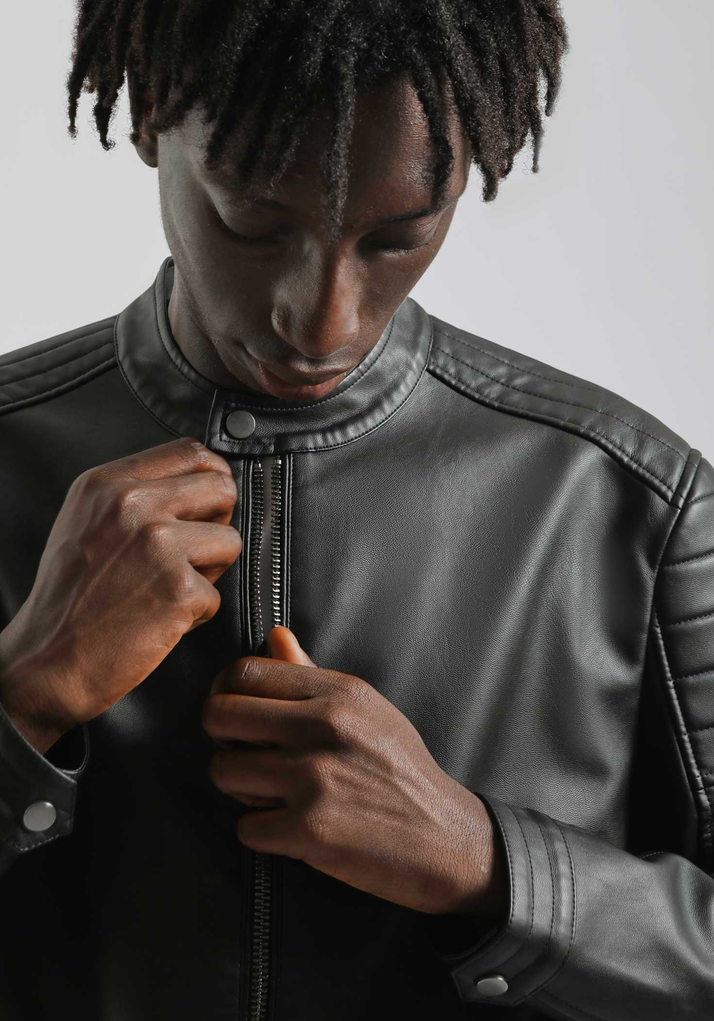 Giubbotto biker effetto pelle|Colore:Nero