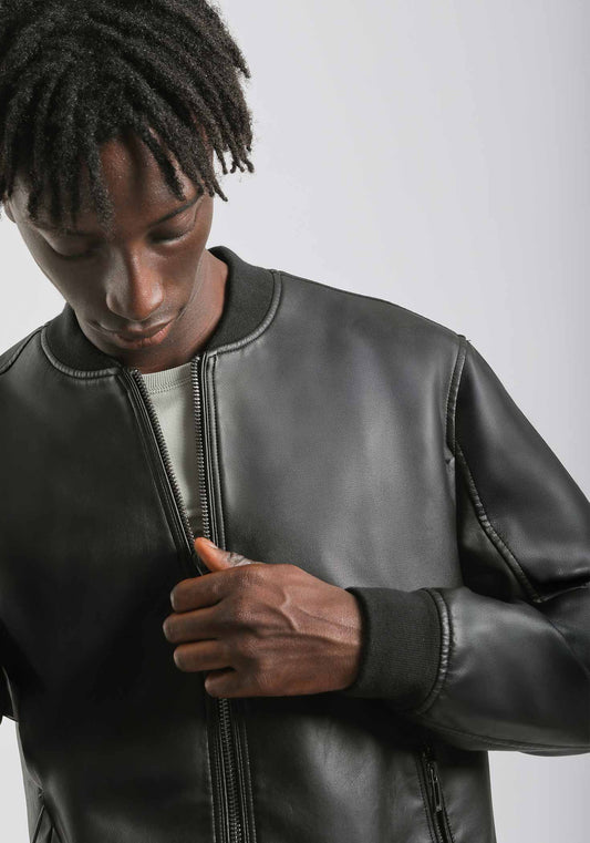 Giubbotto bomber effetto pelle|Colore:Nero