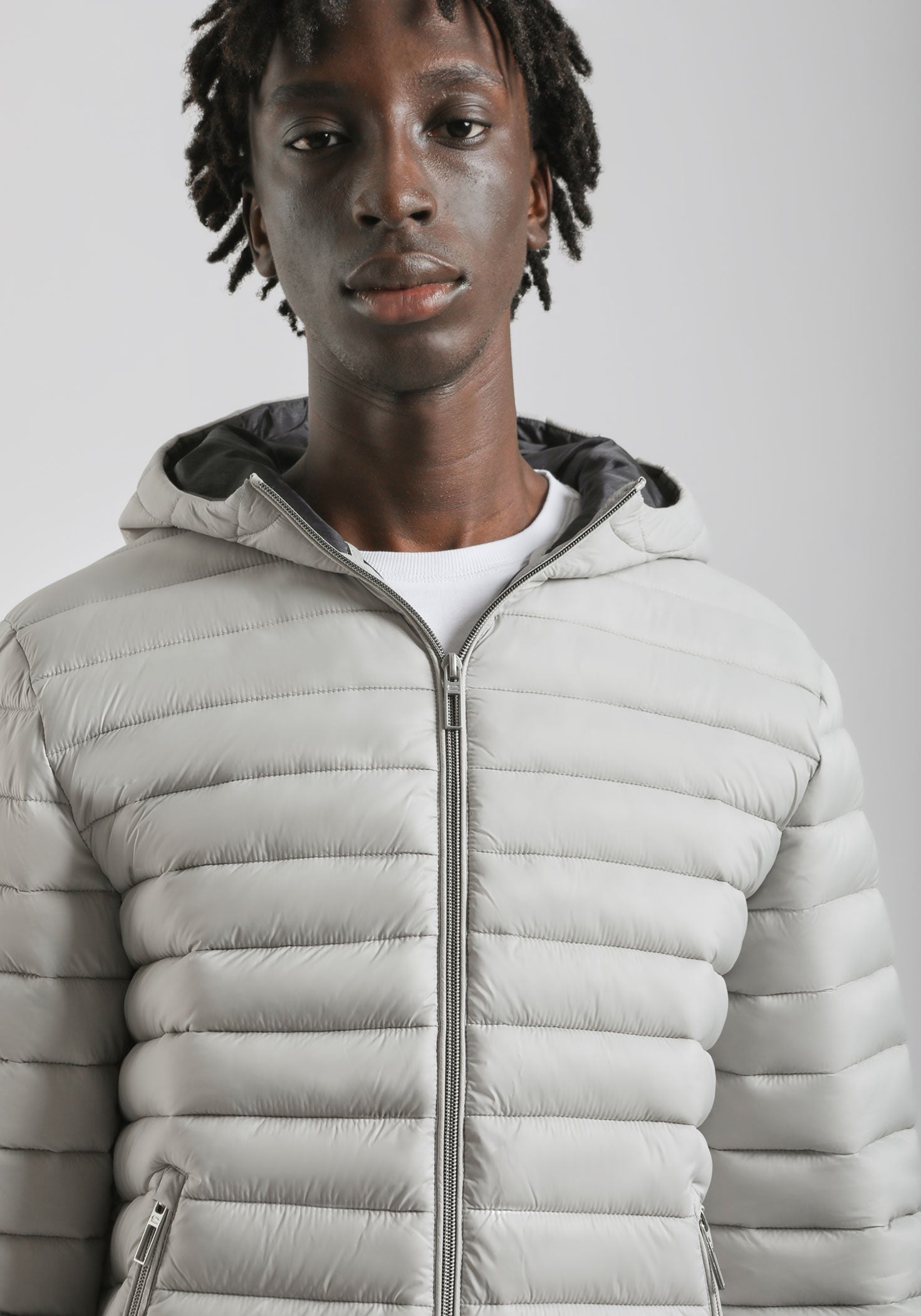 Giubbotto imbottito con cappuccio|Colore:Ghiaccio