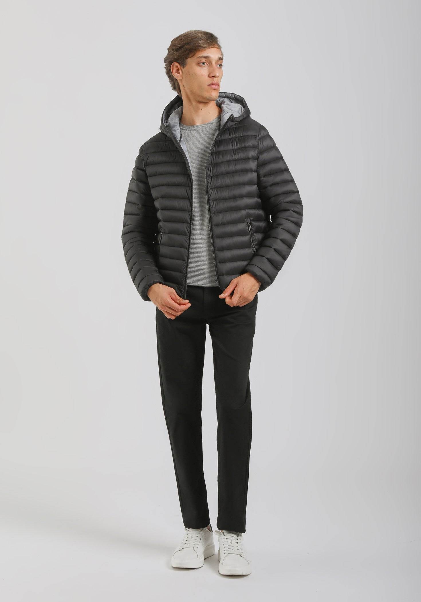 Giubbotto imbottito con cappuccio|Colore:Nero