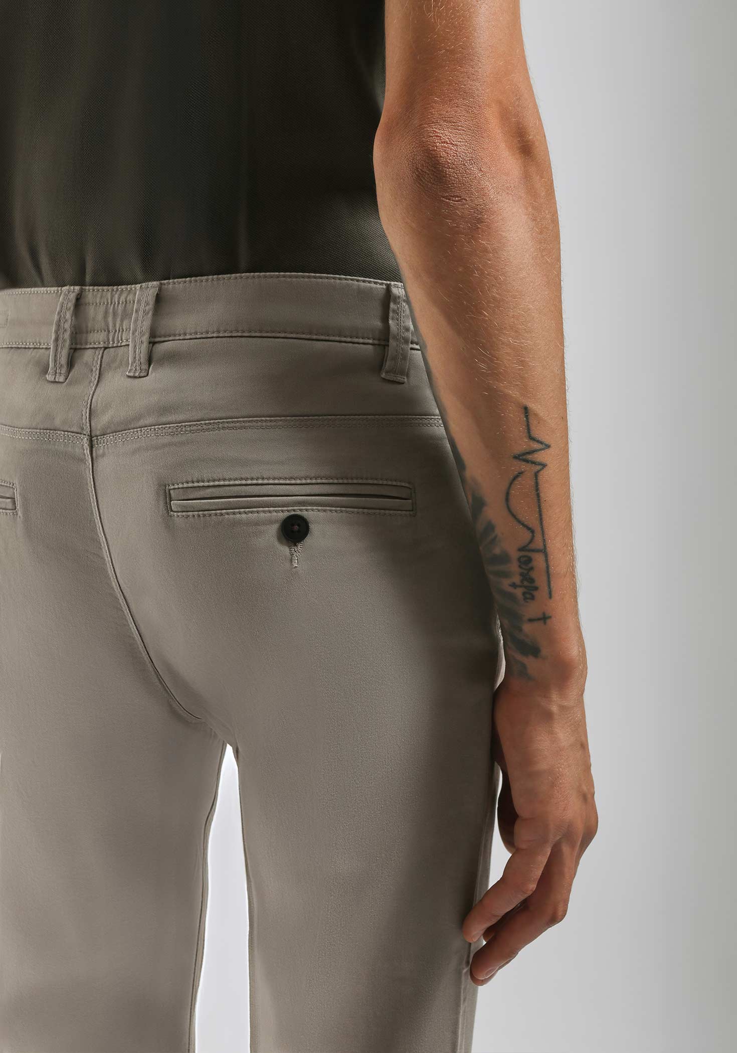 Pantaloni chino in cotone|Colore:Sabbia