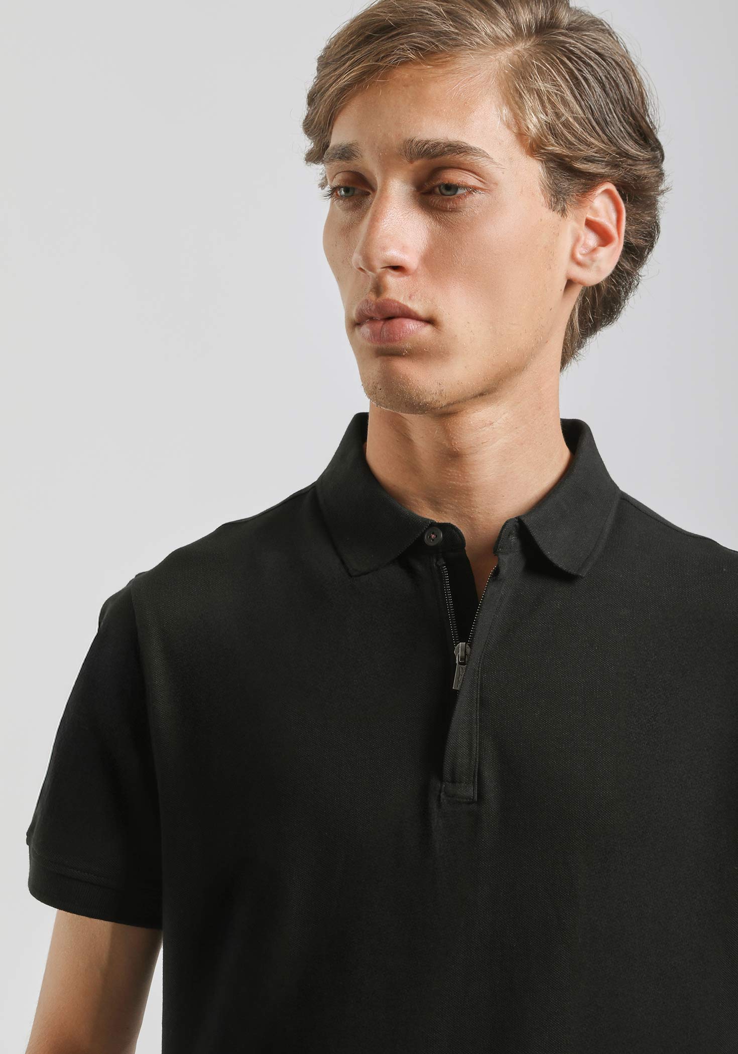 Polo con zip 100% cotone|Colore:Nero