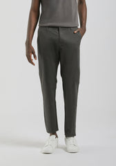 Pantaloni chino in cotone|Colore:Grigio scuro