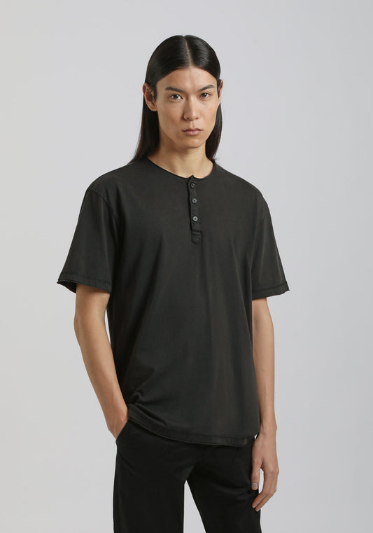 T-shirt collo serafino|Colore:Nero