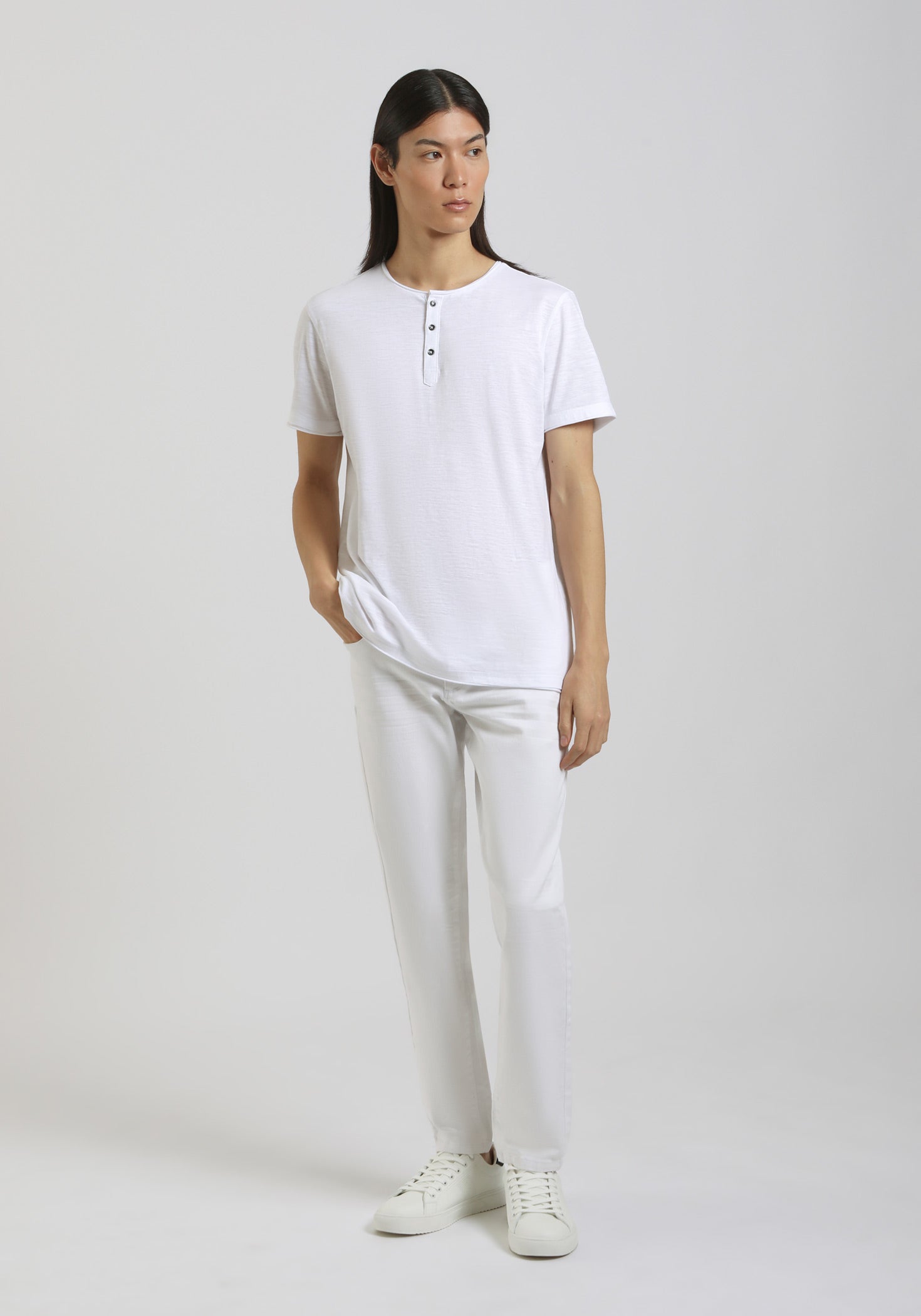 T-shirt collo serafino|Colore:Bianco