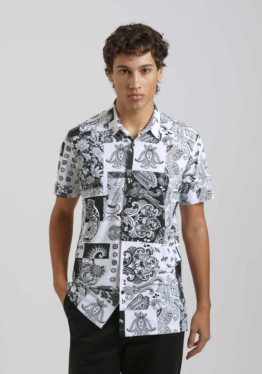 Camicia mezza manica in tessuto elastico con fantasia|Colore:Nero