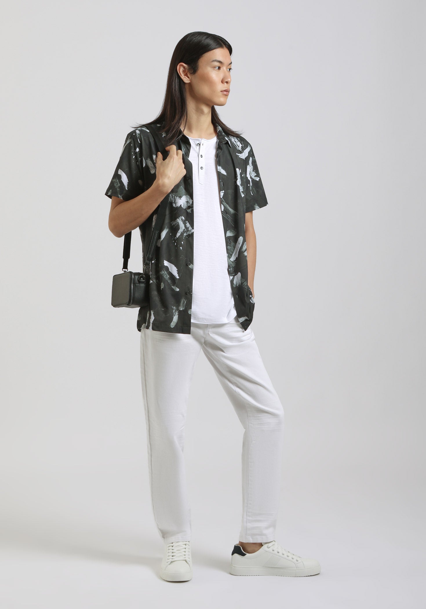 Camicia mezza manica in tessuto elastico con fantasia|Colore:Nero
